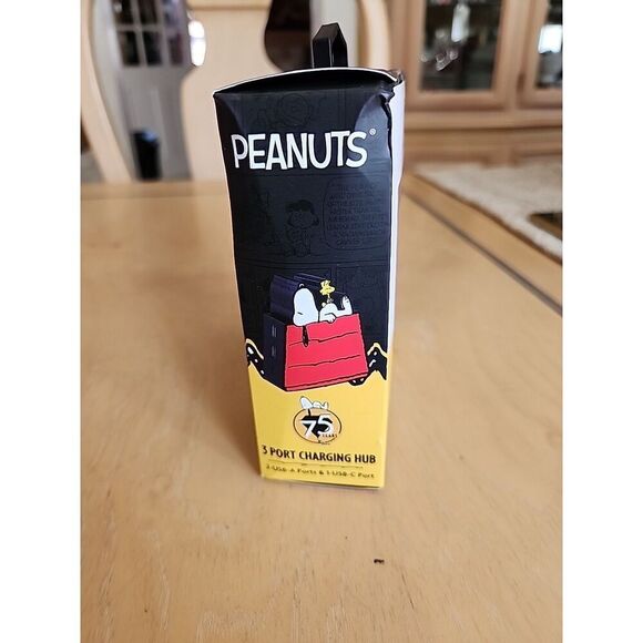 Peanuts Snoopy/Woodstock 3 Port Charging Hub NEW - Picture 4 of 4
